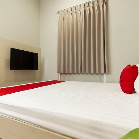 Reddoorz Plus @ Patal Senayan-3
